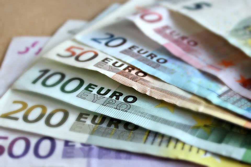 Sparen gaat geld kosten