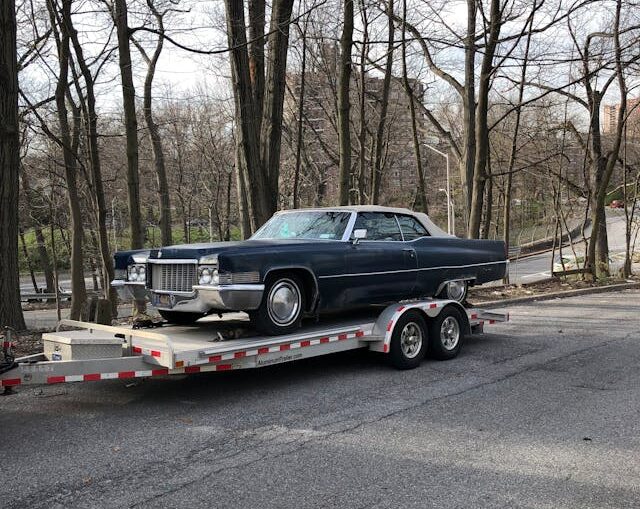 Voertuig op aanhanger